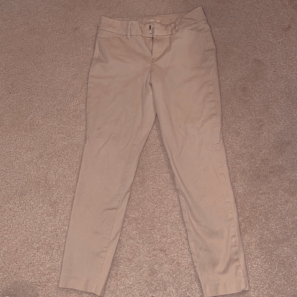 khaki pants